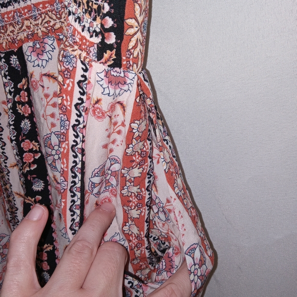 Lily Rose Floral Boho Cropped Jumpsuit Romper Womens Size XS - Picture 11 of 16